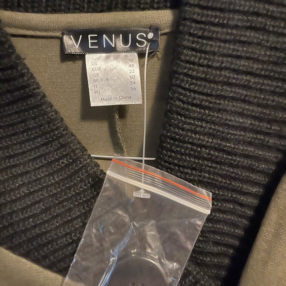 Brand new military style with sweater neck and cuffs - Picture 3 of 5